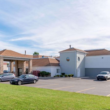 Quality Inn Fairborn Exterior foto