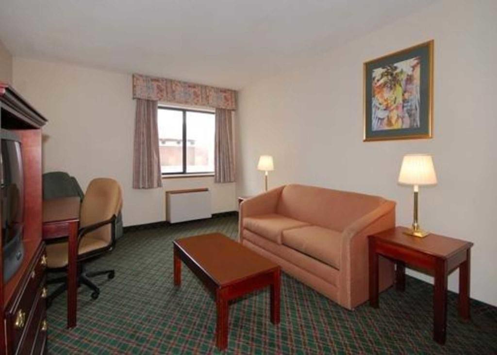 Quality Inn Fairborn Exterior foto